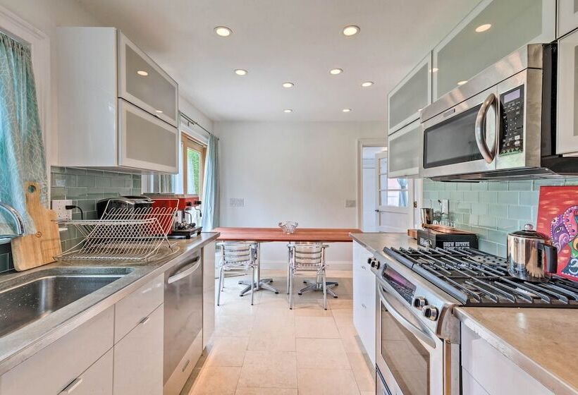 Hamptons Bay Home On Shinnecock Bay W/ Yard!