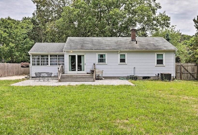 Hamptons Bay Home On Shinnecock Bay W/ Yard!