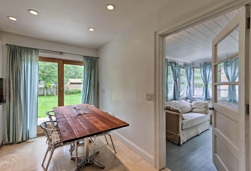 Hamptons Bay Home On Shinnecock Bay W/ Yard!