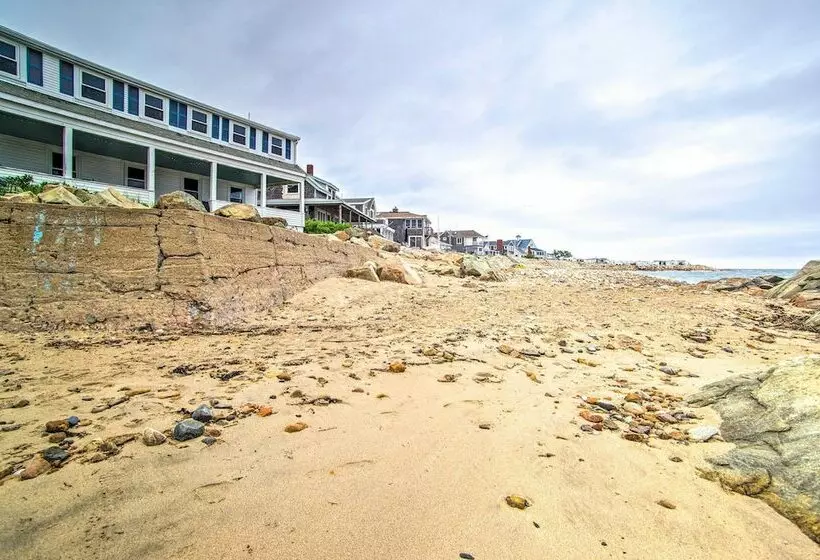 Historic Cottage W/ Beautiful Oceanfront View