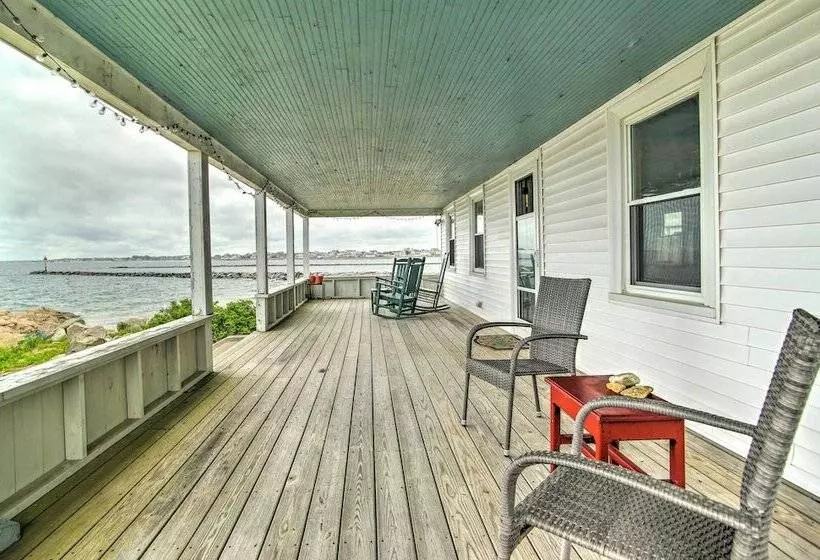 Historic Cottage W/ Beautiful Oceanfront View
