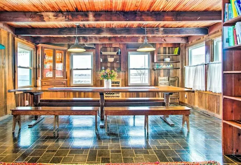 Historic Cottage W/ Beautiful Oceanfront View