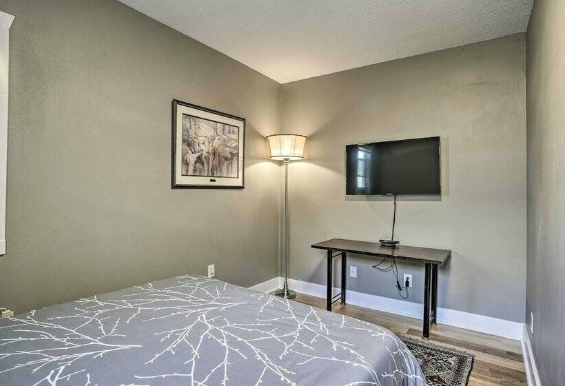 Home W/ Office, 4 Mi To Downtown Minneapolis