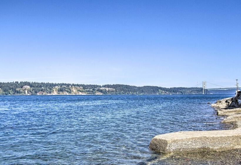 Waterfront Puget Sound Retreat: Steps To Beach!