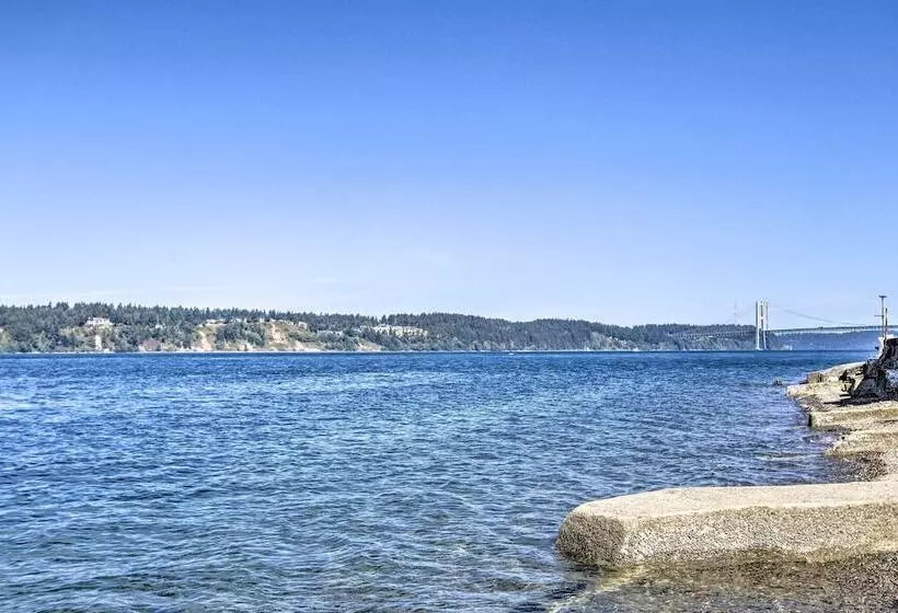 Waterfront Puget Sound Retreat: Steps To Beach!