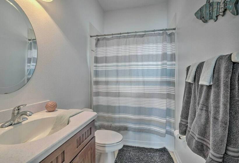 Lakefront Crystal River Home W/ Private Dock!