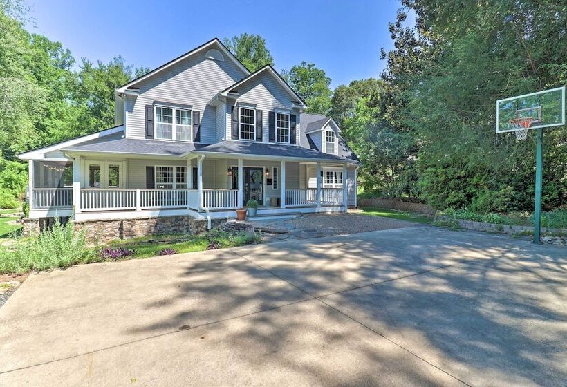 Creekside Brevard Home < 1 Mi To Downtown!