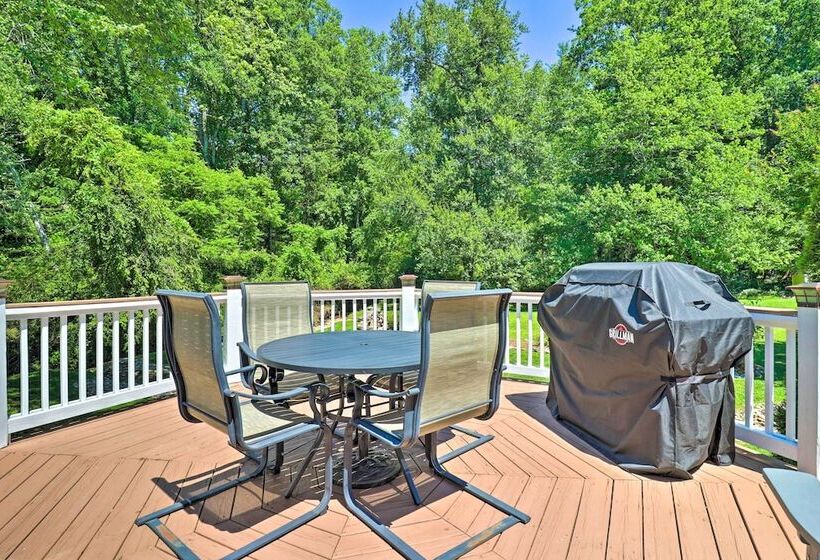 Creekside Brevard Home < 1 Mi To Downtown!