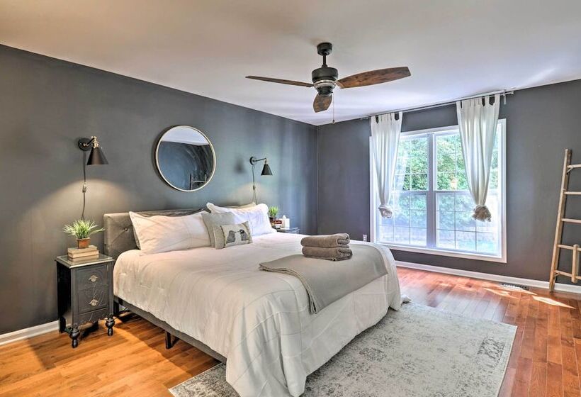 Creekside Brevard Home < 1 Mi To Downtown!