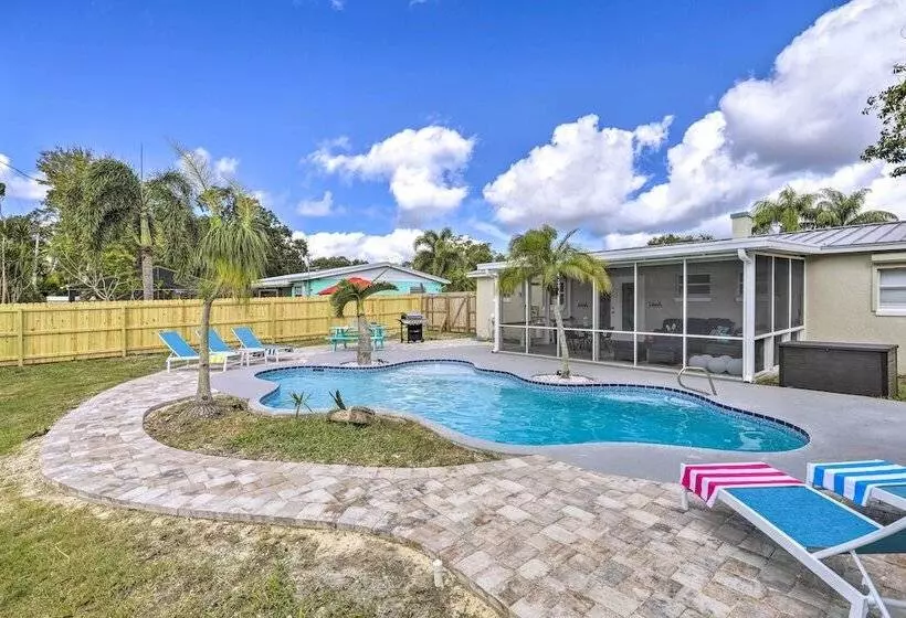 Merritt Island Oasis W/ Pool ~ 7 Mi To Beach!