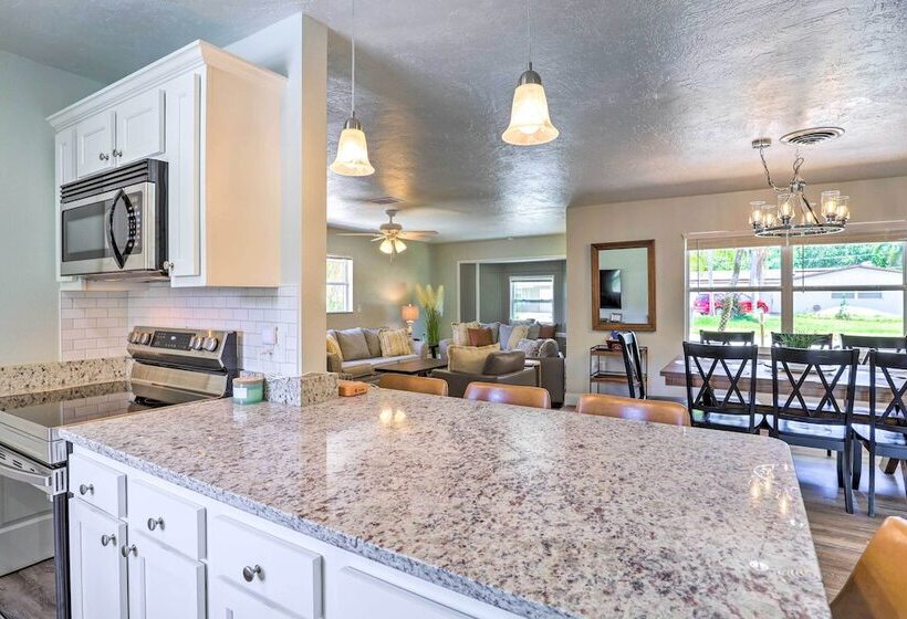 Merritt Island Oasis W/ Pool ~ 7 Mi To Beach!