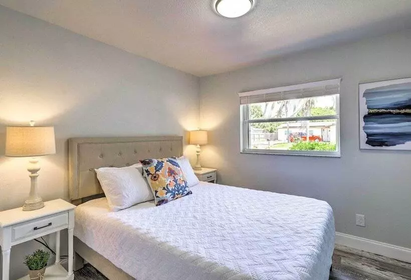 Merritt Island Oasis W/ Pool ~ 7 Mi To Beach!