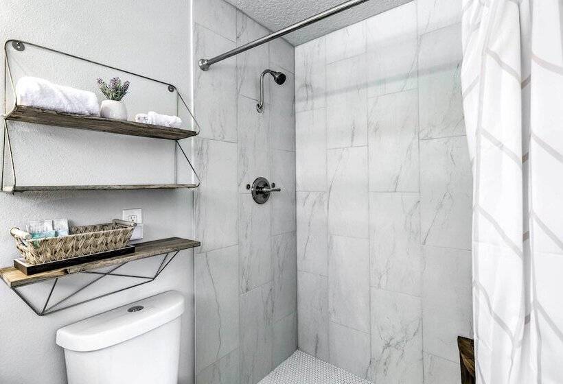 Merritt Island Oasis W/ Pool ~ 7 Mi To Beach!