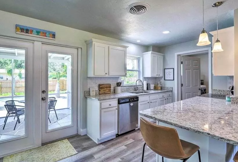 Merritt Island Oasis W/ Pool ~ 7 Mi To Beach!