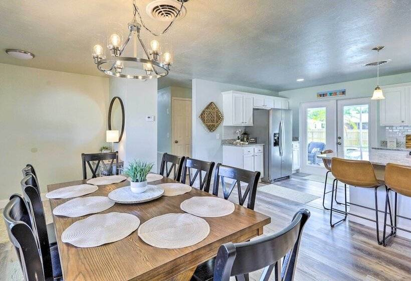 Merritt Island Oasis W/ Pool ~ 7 Mi To Beach!