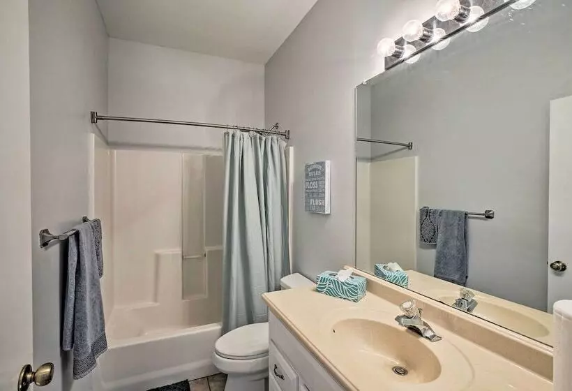 Affordable 3br Home W/ Private Saltwater Pool