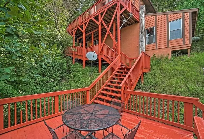 Mountain Retreat W/ Decks, Hot Tub, & Games!