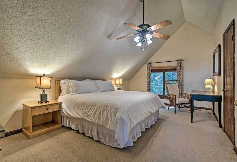 Mountain Retreat W/ Decks, Hot Tub, & Games!