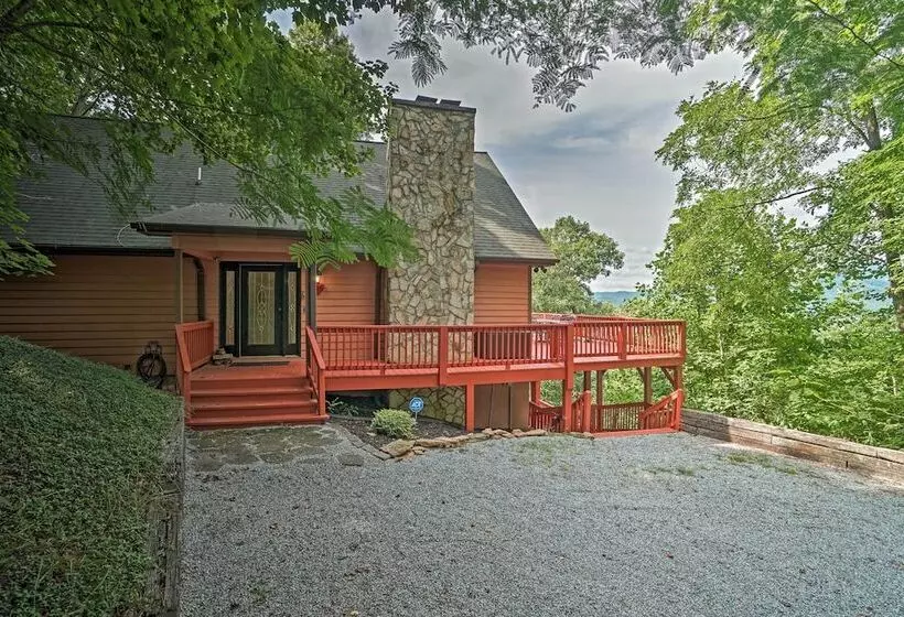 Mountain Retreat W/ Decks, Hot Tub, & Games!