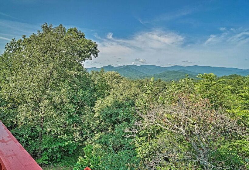 Mountain Retreat W/ Decks, Hot Tub, & Games!