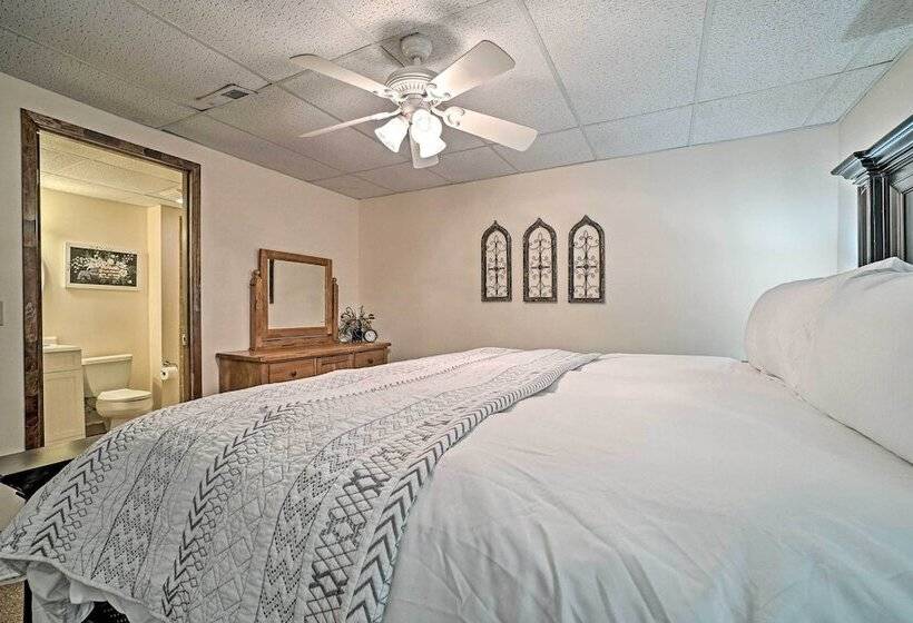 Mountain Retreat W/ Decks, Hot Tub, & Games!