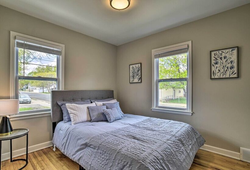Mpls Duplex W/ Wifi & Kitchen: 5 Mi To Dtwn!