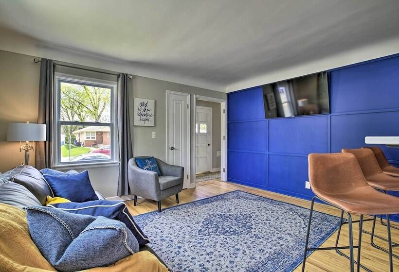 Mpls Duplex W/ Wifi & Kitchen: 5 Mi To Dtwn!