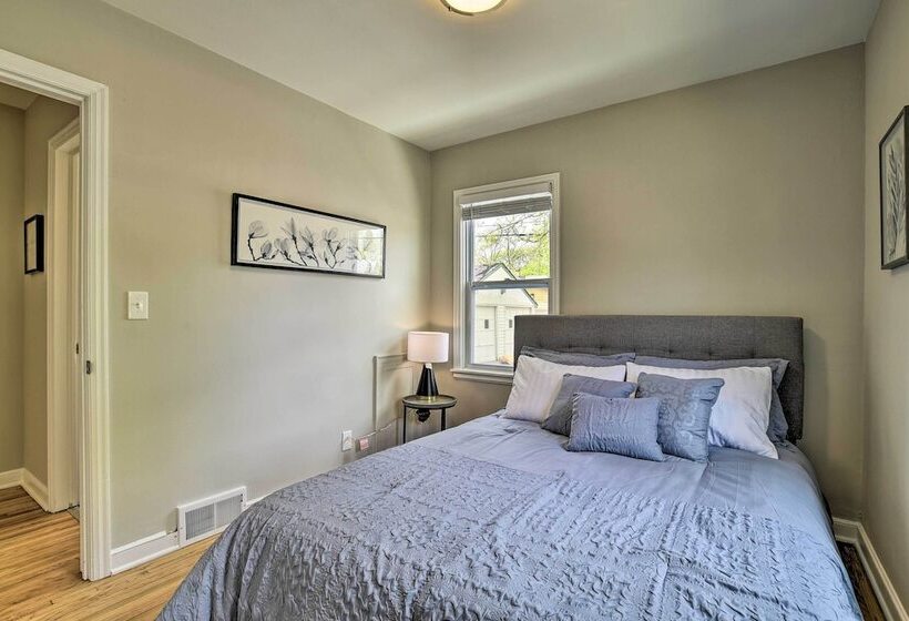 Mpls Duplex W/ Wifi & Kitchen: 5 Mi To Dtwn!