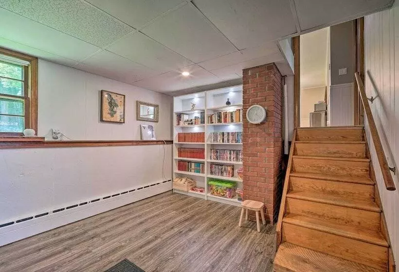 Nostalgic Vermont Escape In Manchester Center