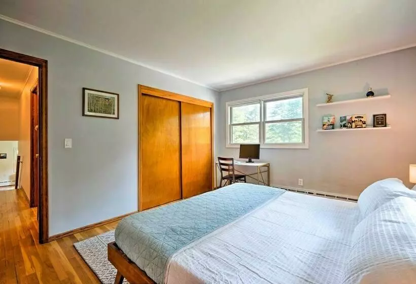 Nostalgic Vermont Escape In Manchester Center