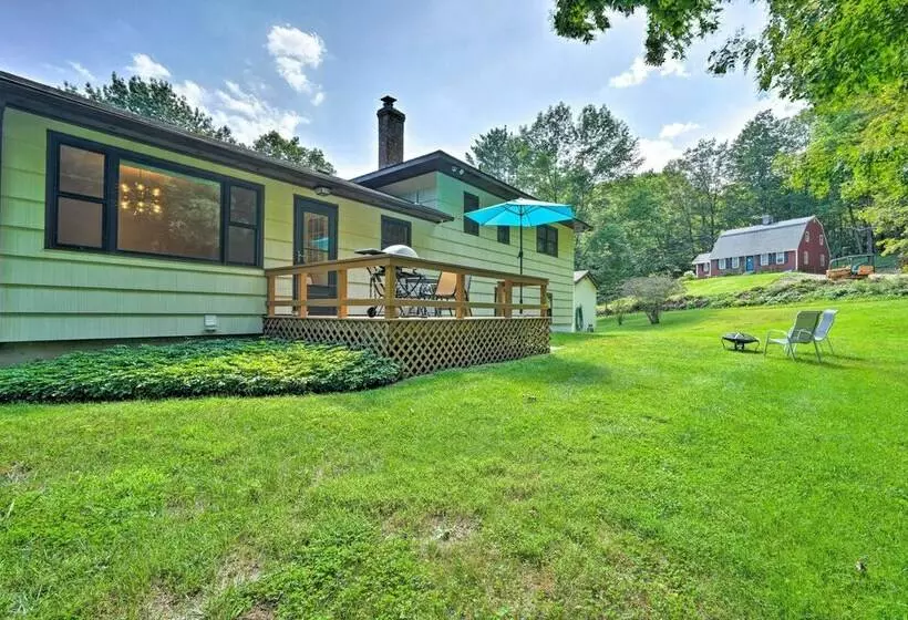 Nostalgic Vermont Escape In Manchester Center