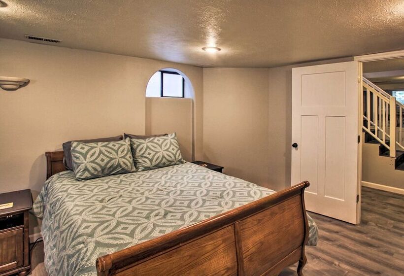 Peaceful Family Home W/ Deck: 3 Mi To Dtwn Spokane