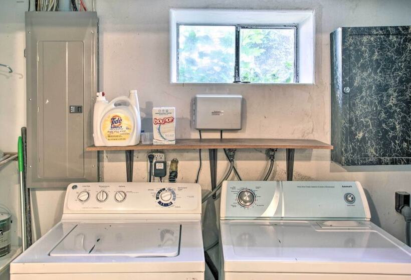 Peaceful Family Home W/ Deck: 3 Mi To Dtwn Spokane