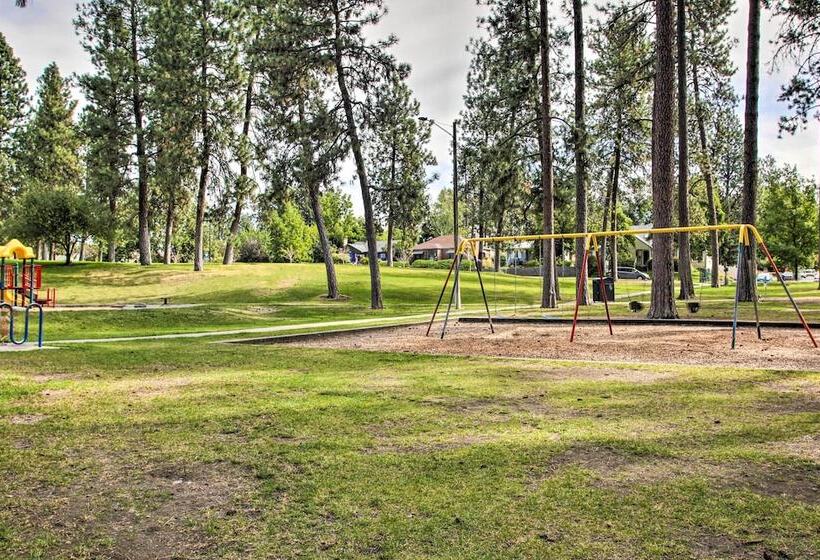 Peaceful Family Home W/ Deck: 3 Mi To Dtwn Spokane