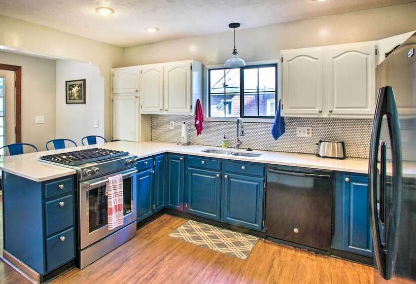 Peaceful Family Home W/ Deck: 3 Mi To Dtwn Spokane