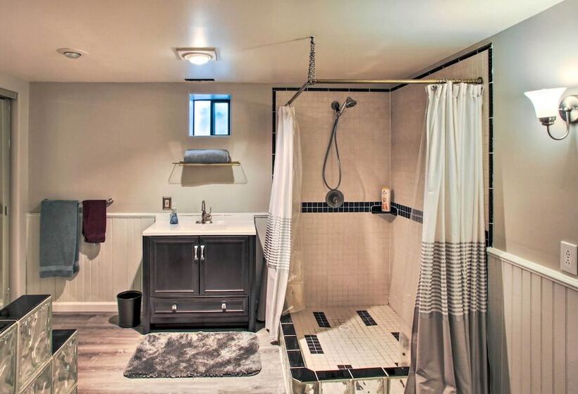 Peaceful Family Home W/ Deck: 3 Mi To Dtwn Spokane