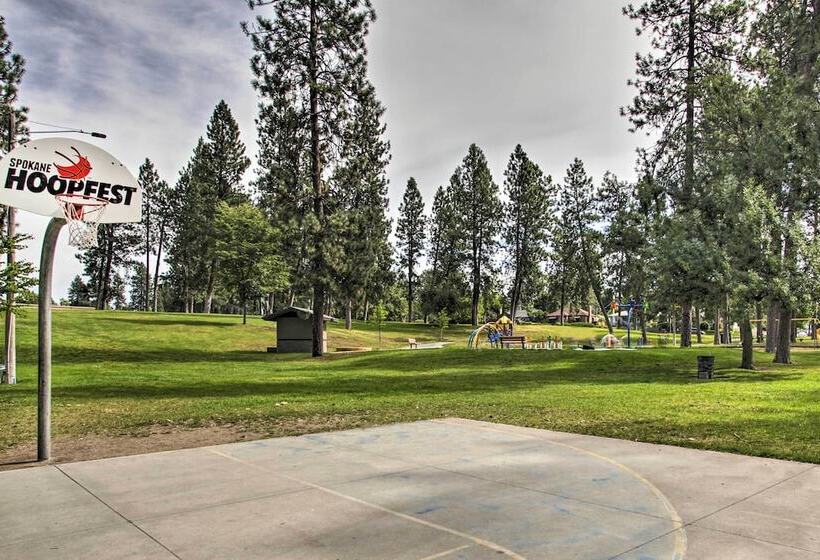 Peaceful Family Home W/ Deck: 3 Mi To Dtwn Spokane