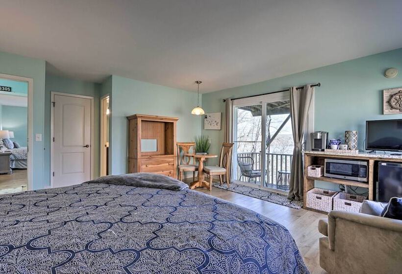 Peaceful Osage Beach Escape W/ Resort Perks!