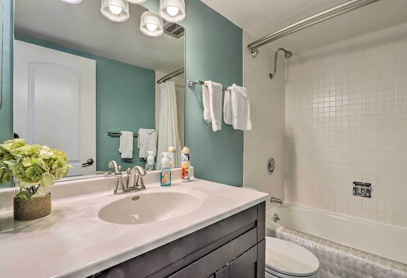 Peaceful Osage Beach Escape W/ Resort Perks!