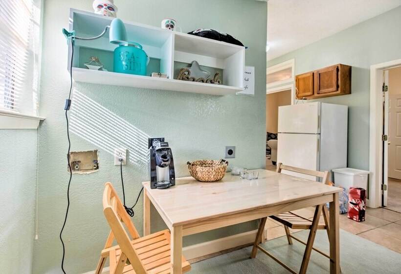 Pet Friendly Galveston Getaway W/ Deck & Grill!