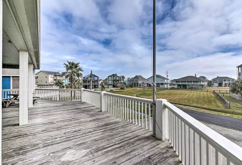 Walk To Ocean:  Pura Vida  Crystal Beach House!