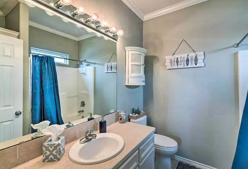 Walk To Ocean:  Pura Vida  Crystal Beach House!