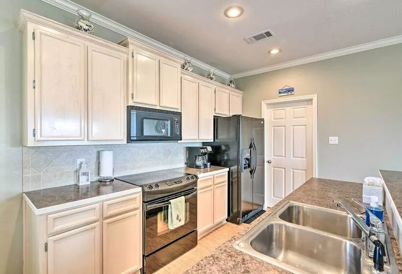 Walk To Ocean:  Pura Vida  Crystal Beach House!