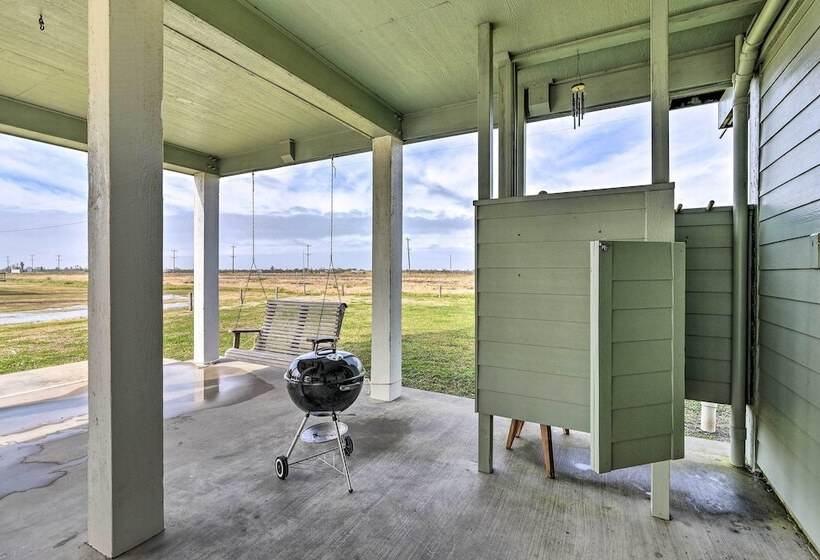 Walk To Ocean: Pura Vida Crystal Beach House!