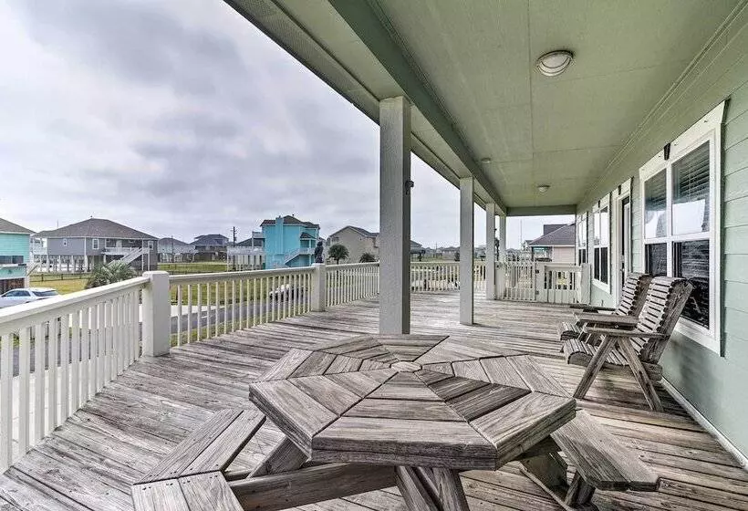 Walk To Ocean:  Pura Vida  Crystal Beach House!