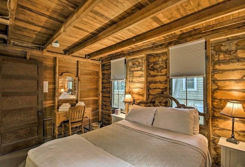 Rustic Lake House On Lake Champlain S Barney Point