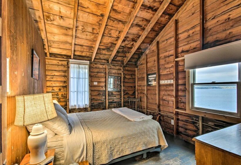 Rustic Lake House On Lake Champlain S Barney Point