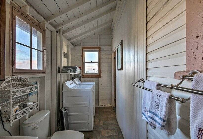 Rustic Lake House On Lake Champlain S Barney Point