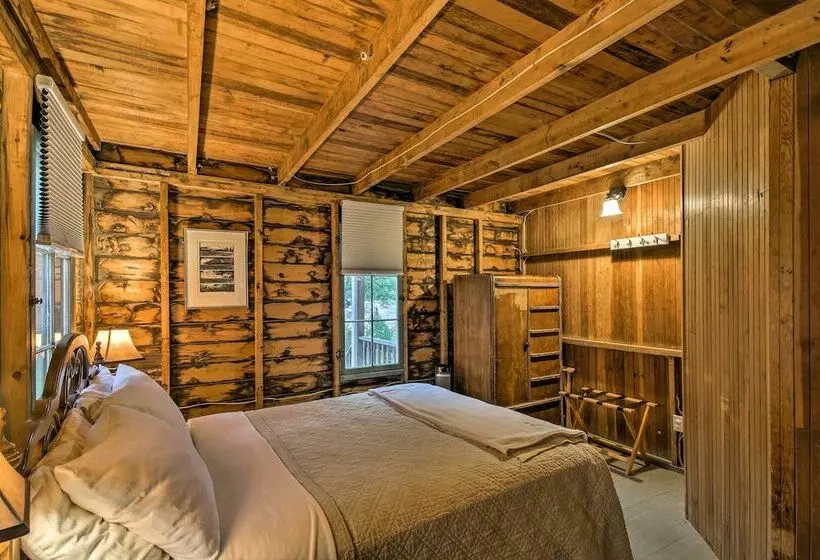 Rustic Lake House On Lake Champlain S Barney Point