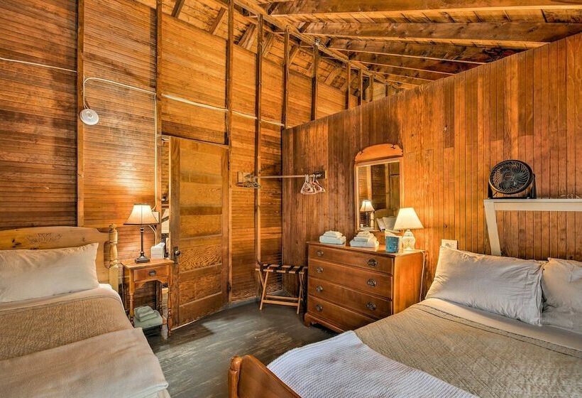 Rustic Lake House On Lake Champlain S Barney Point